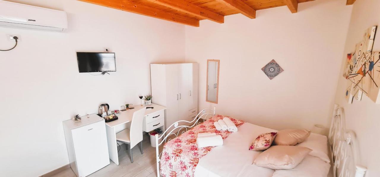 Kalispera Hotel Torre Lapillo Bagian luar foto